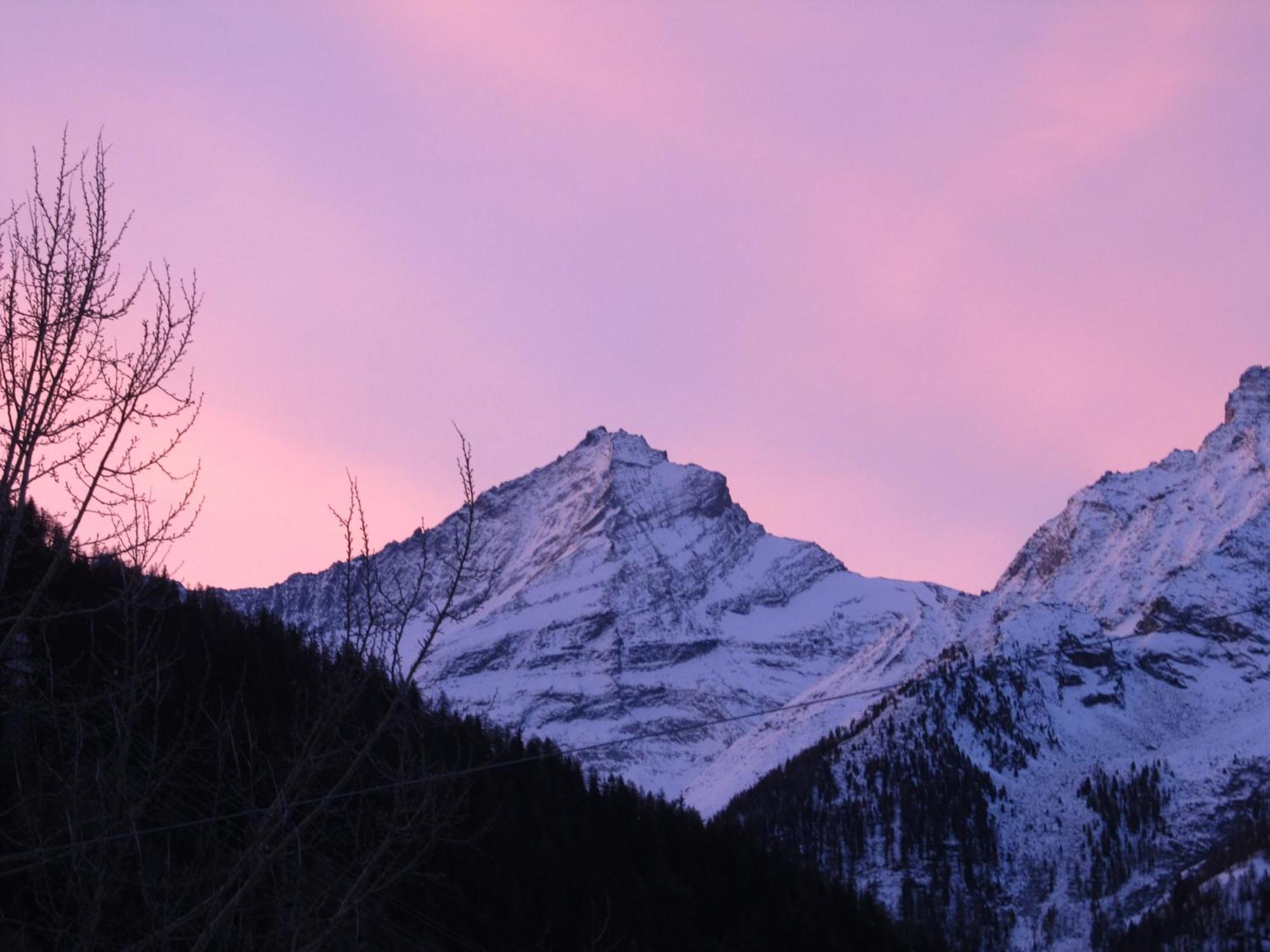Aosta Maisongnemaz Luaran gambar